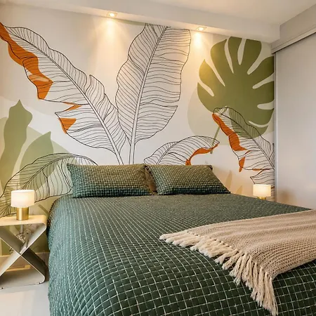 Cap Neree - French Riviera Seafront Apartment Saint-Raphael (Var)